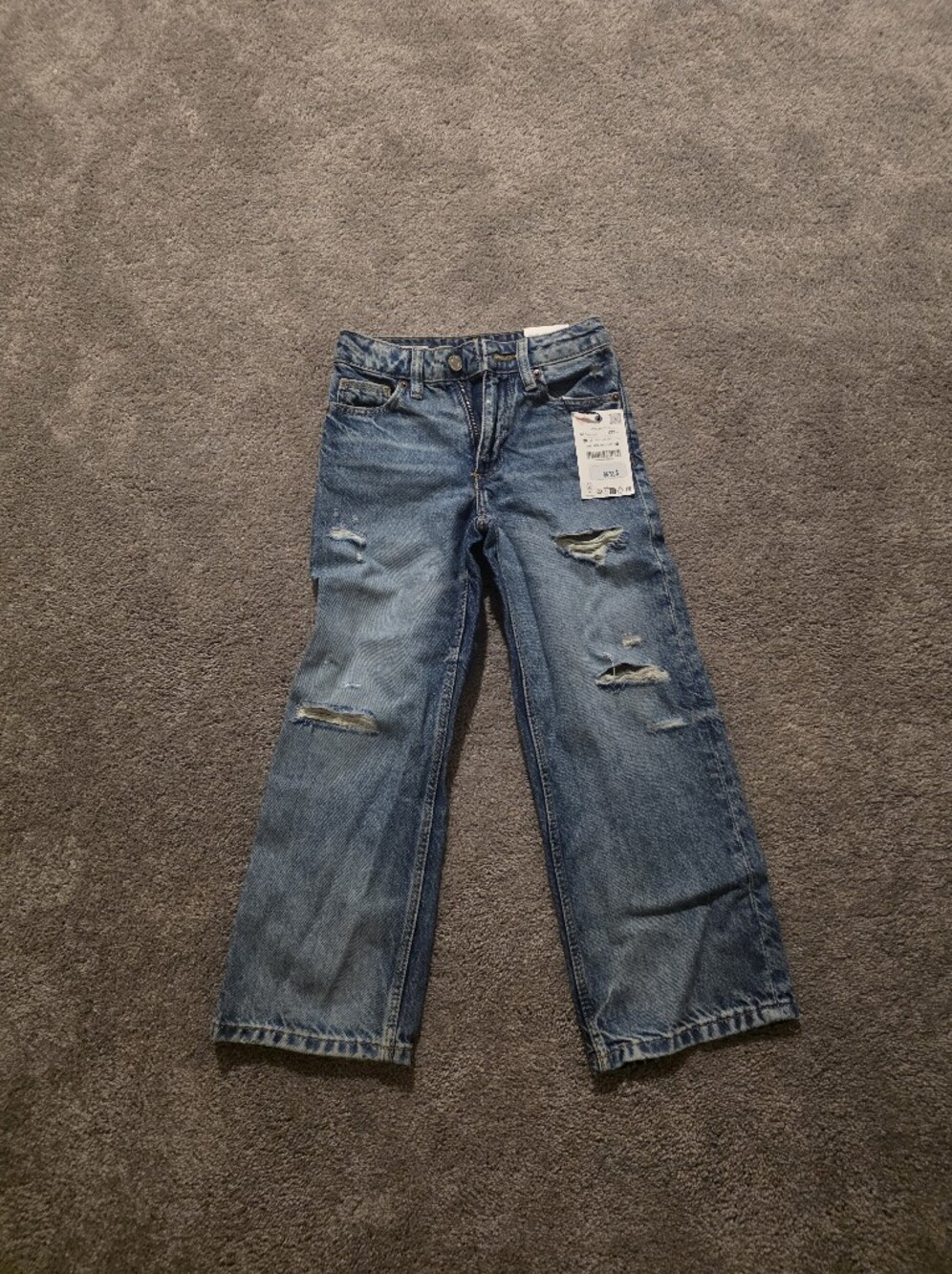 ZARA Kid’s sz 6/7 (122 cm) Distressed Blue Jeans